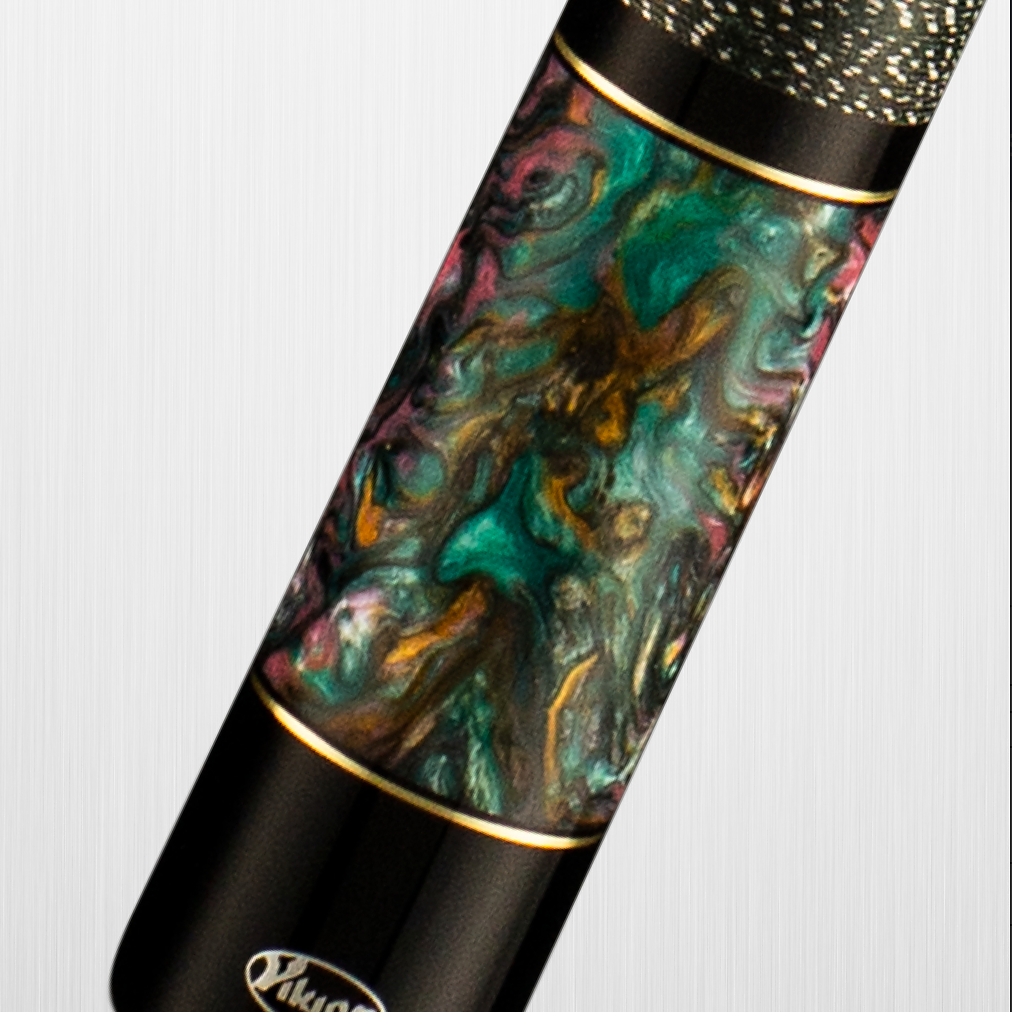 Viking Bedlam BE0111C Curly Maple Cue, Galaxy Shimmer Sleeve